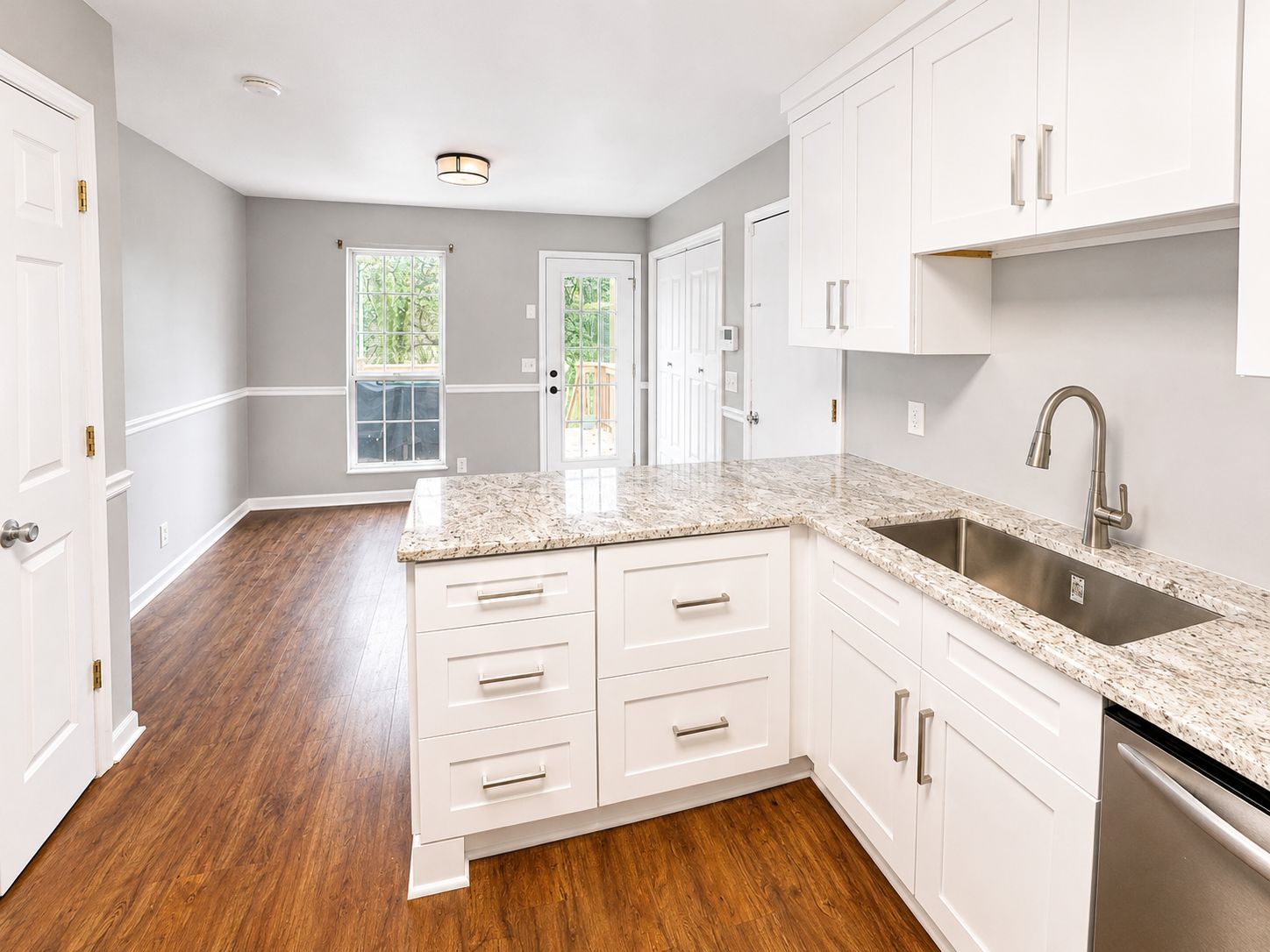kitchen remodeling contractor Franklin Tennessee cabinet replacement countertops